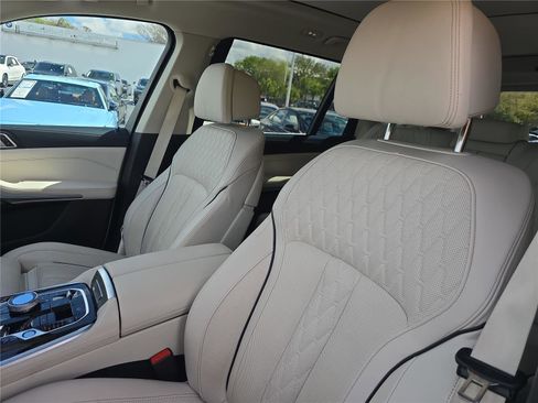 Certified 2024 BMW X7 xDrive40i w/ Executive Package image 18