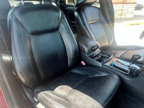 Used 2011 Chrysler 300 Limited RWD image 15