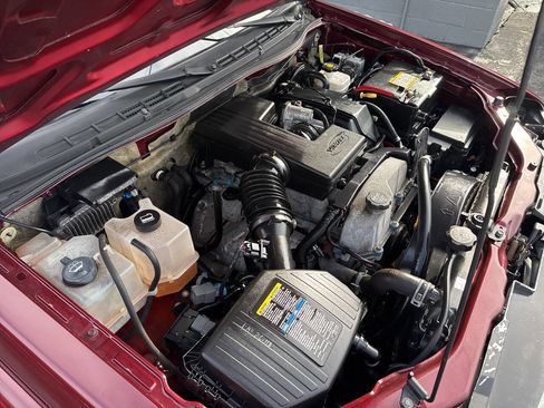 Used 2008 GMC Canyon SLE image 14