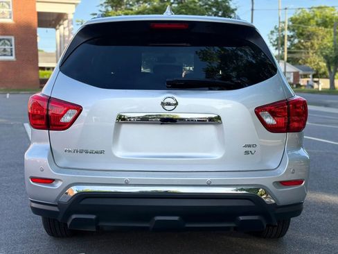Used 2019 Nissan Pathfinder SV AWD/4WD image 5