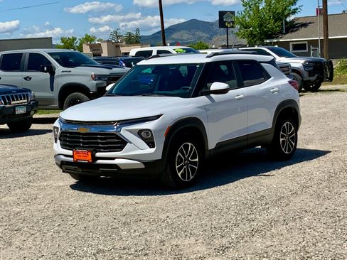 New 2026 Chevrolet TrailBlazer LT w/ Driver Confidence Package AWD/4WD image 1
