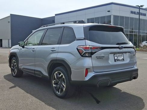 Certified 2025 Subaru Forester Limited AWD/4WD image 5