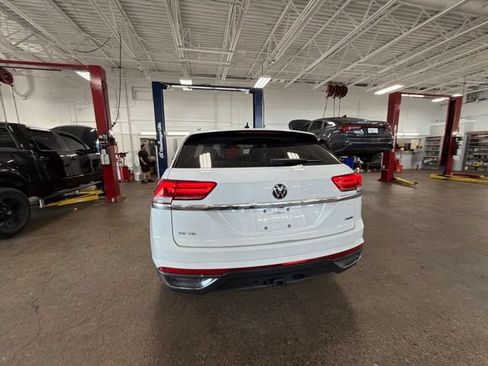 Used 2023 Volkswagen Atlas Cross Sport SE w/ Panoramic Sunroof Package AWD/4WD image 10