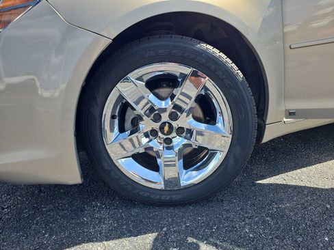 Used 2010 Chevrolet Malibu LT FWD image 24