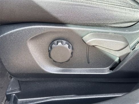 Used 2021 Ford Edge SE image 19