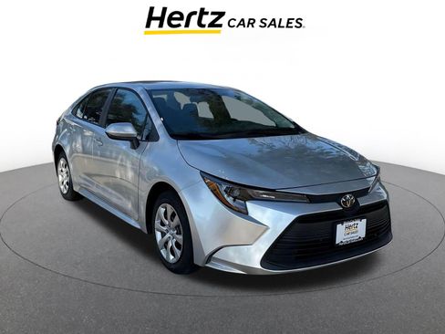 Used 2025 Toyota Corolla LE FWD image 1