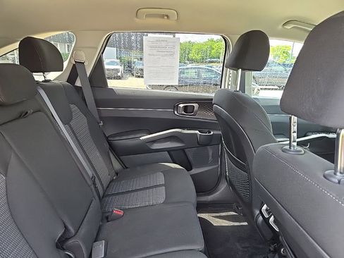 Used 2023 Kia Sorento LX AWD/4WD image 35