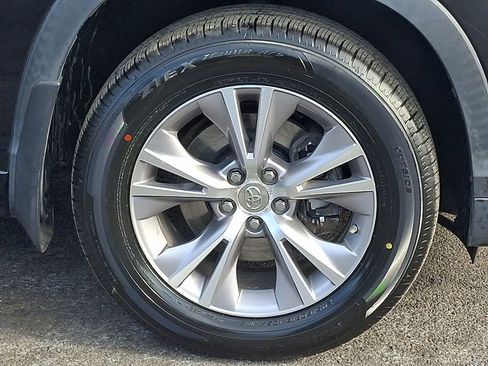 Used 2015 Toyota Highlander Plus image 8