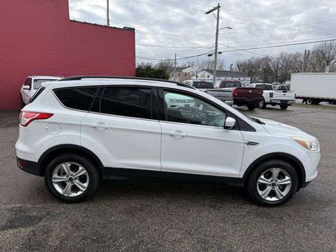 Used 2016 Ford Escape SE w/ Equipment Group 201A image 6
