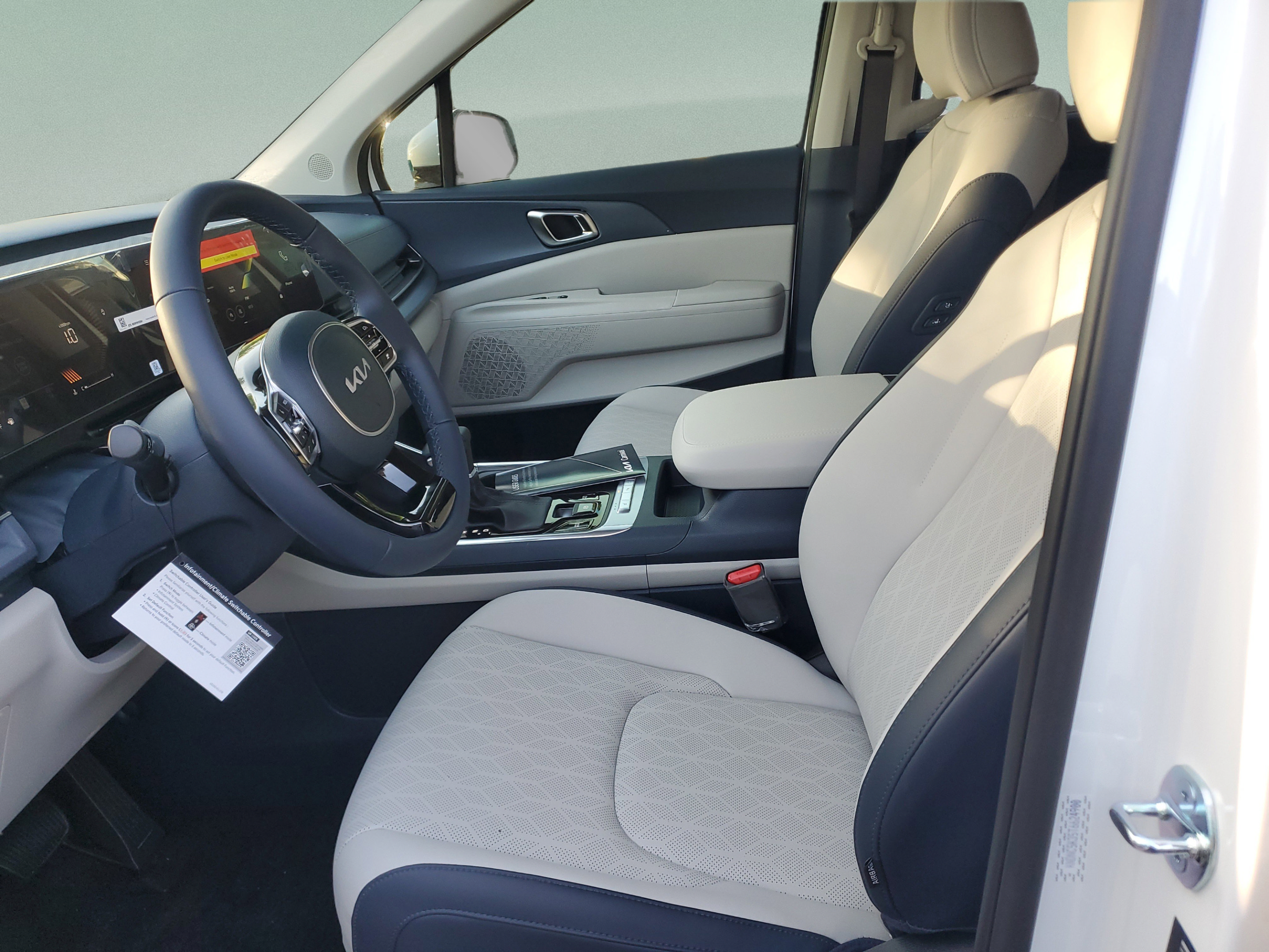 New 2026 Kia Carnival EX FWD image 15