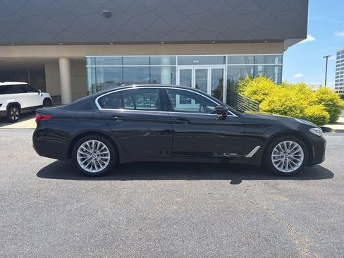 Used 2023 BMW 530i w/ Premium Package RWD image 4