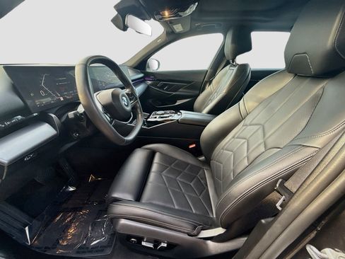 Used 2024 BMW 530i w/ M Sport Package RWD image 17