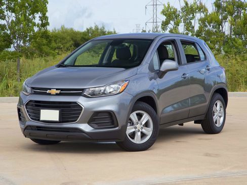 Used 2022 Chevrolet Trax LT w/ Driver Confidence Package AWD/4WD image 1