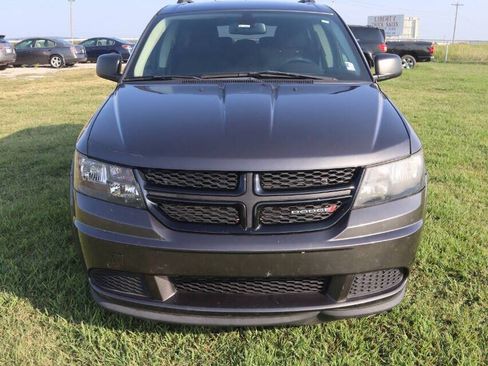 Used 2020 Dodge Journey SE w/ Blacktop Package FWD image 7