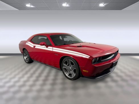 Used 2013 Dodge Challenger R/T RWD image 7