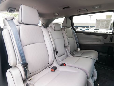 Used 2024 Honda Odyssey Elite image 43