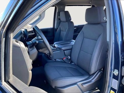 Used 2023 Chevrolet Silverado 2500 Custom w/ Custom Convenience Package image 15