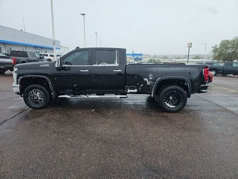 Used 2022 Chevrolet Silverado 3500 High Country image 9