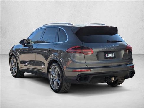 Used 2017 Porsche Cayenne Turbo image 7