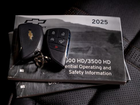 Used 2025 Chevrolet Silverado 2500 High Country w/ High Country Premium Package image 37