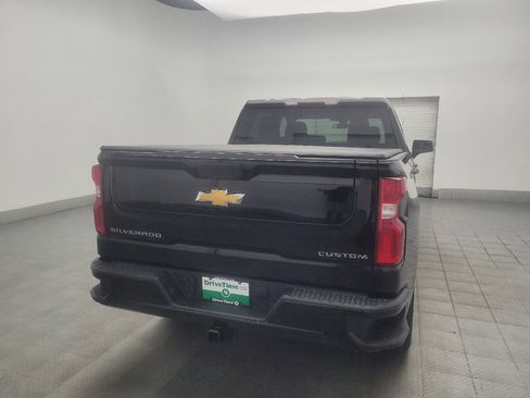 Used 2022 Chevrolet Silverado 1500 Custom w/ Safety Confidence Package RWD image 7