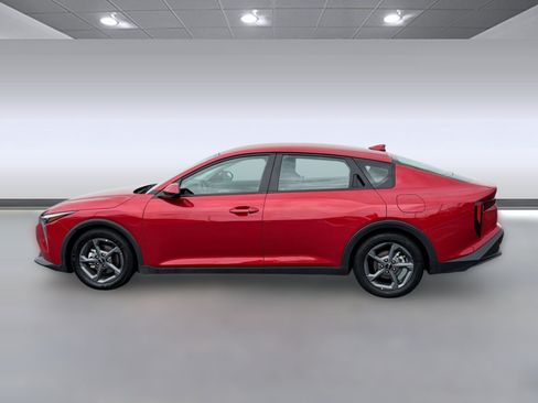 Used 2025 Kia K4 FWD image 2