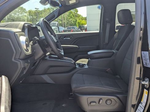 Used 2023 Chevrolet Colorado LT w/ LT Convenience Package II AWD/4WD image 20