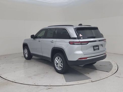 New 2025 Jeep Grand Cherokee Laredo X w/ Luxury Tech Group I image 11