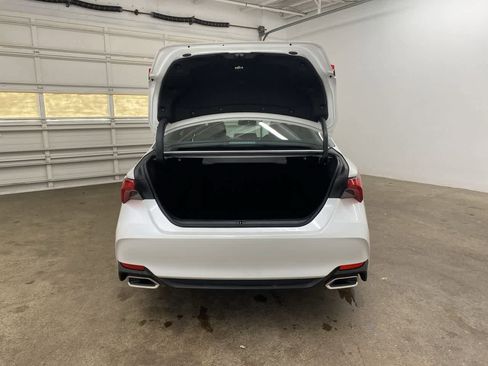 Used 2022 Toyota Avalon XLE image 29