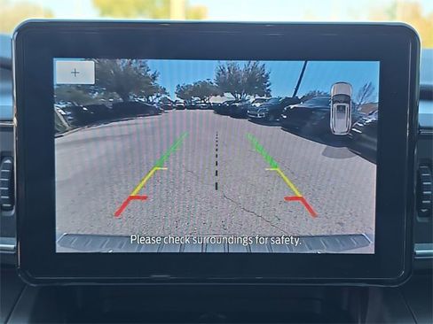 Used 2022 Ford Explorer XLT w/ Equipment Group 202A image 24