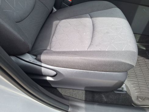 Used 2025 Toyota RAV4 XLE w/ Weather Package AWD/4WD image 33