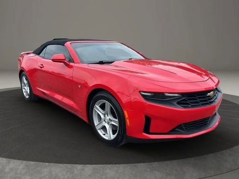 Used 2020 Chevrolet Camaro LT image 3