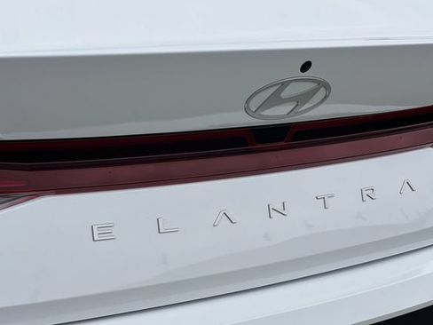 New 2026 Hyundai Elantra SE FWD image 8