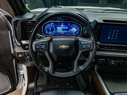 Used 2024 Chevrolet Silverado 3500 High Country w/ Technology Package AWD/4WD image 18