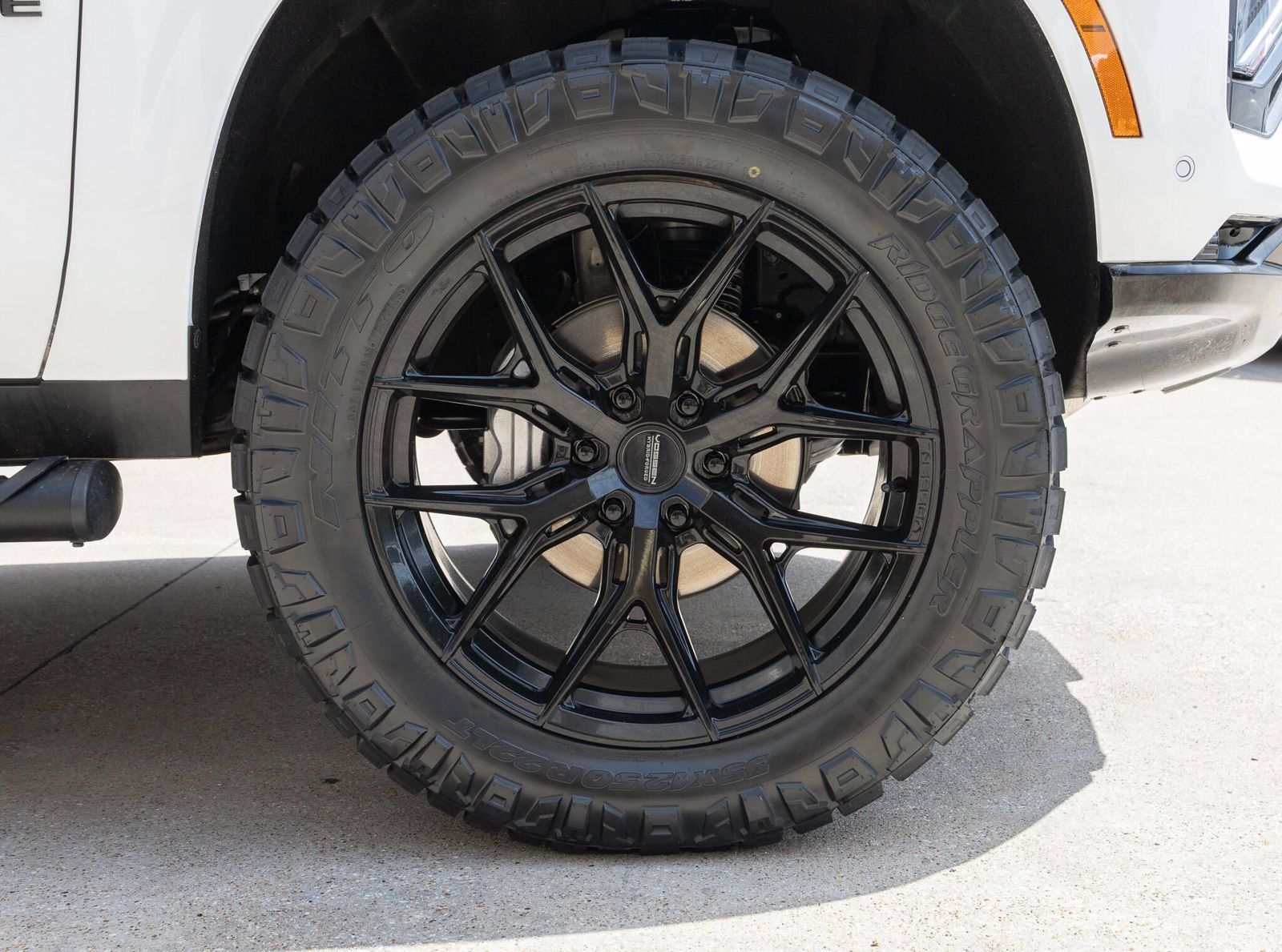 Used 2026 Chevrolet Tahoe Z71 w/ Z71 Off-Road Package AWD/4WD image 12