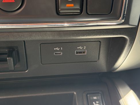 Used 2023 Nissan Titan SV w/ SV Convenience Package AWD/4WD image 20