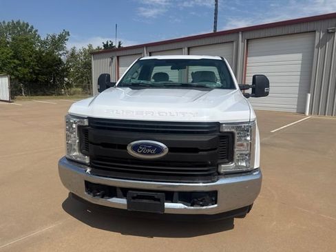 Used 2017 Ford F250 XL w/ Power Equipment Group RWD image 2