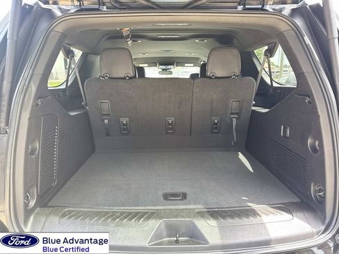 Used 2023 Chevrolet Suburban LT AWD/4WD image 10