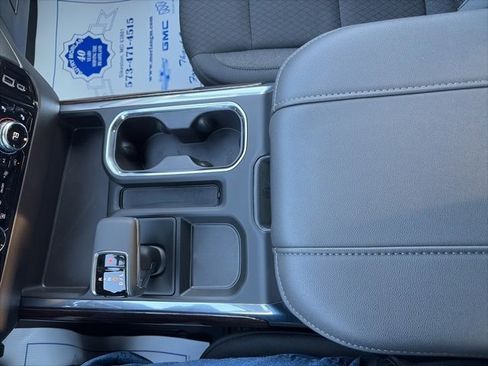 New 2026 GMC Sierra 1500 Elevation image 24