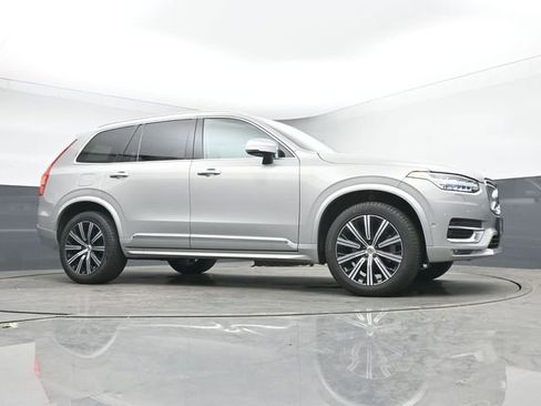 Used 2023 Volvo XC90 B5 Plus AWD/4WD image 10