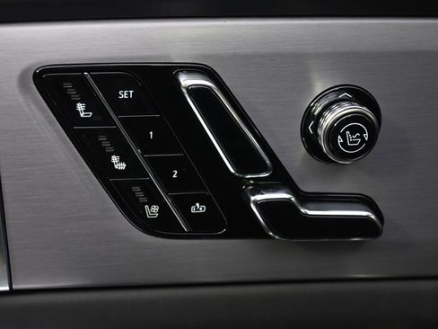 New 2026 Cadillac Vistiq Platinum AWD/4WD image 14
