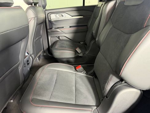 Used 2025 Ford Explorer ST w/ Sun And Sound Package AWD/4WD image 28