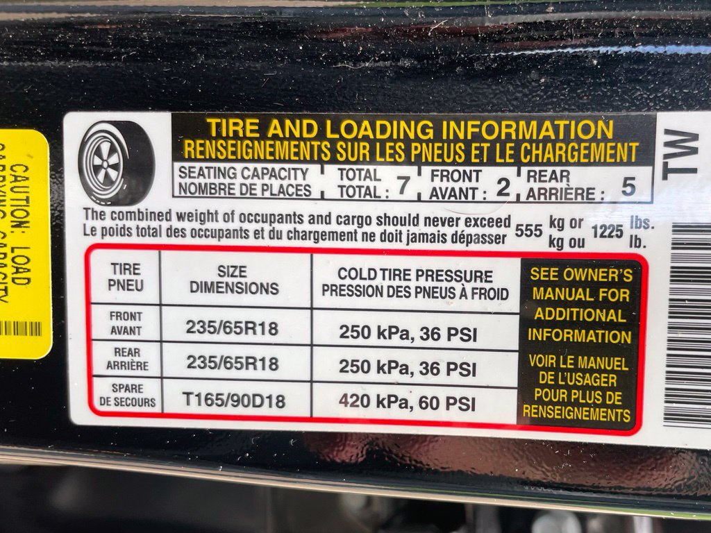 Used 2023 Toyota Highlander XLE AWD/4WD image 35