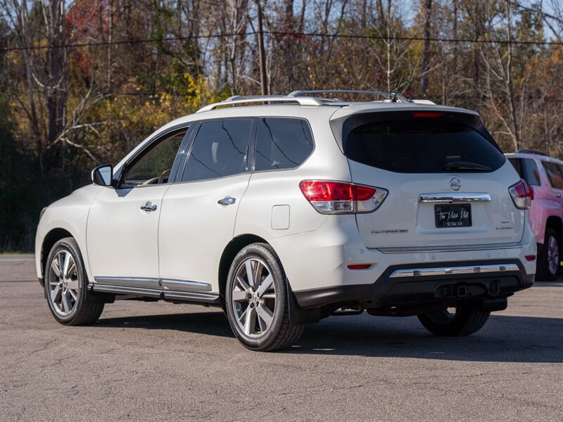 Used 2015 Nissan Pathfinder Platinum FWD image 7