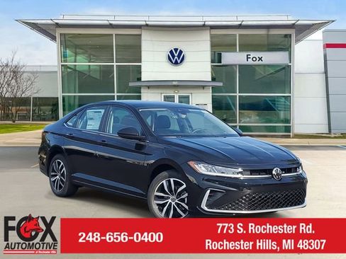 New 2025 Volkswagen Jetta SE image 1