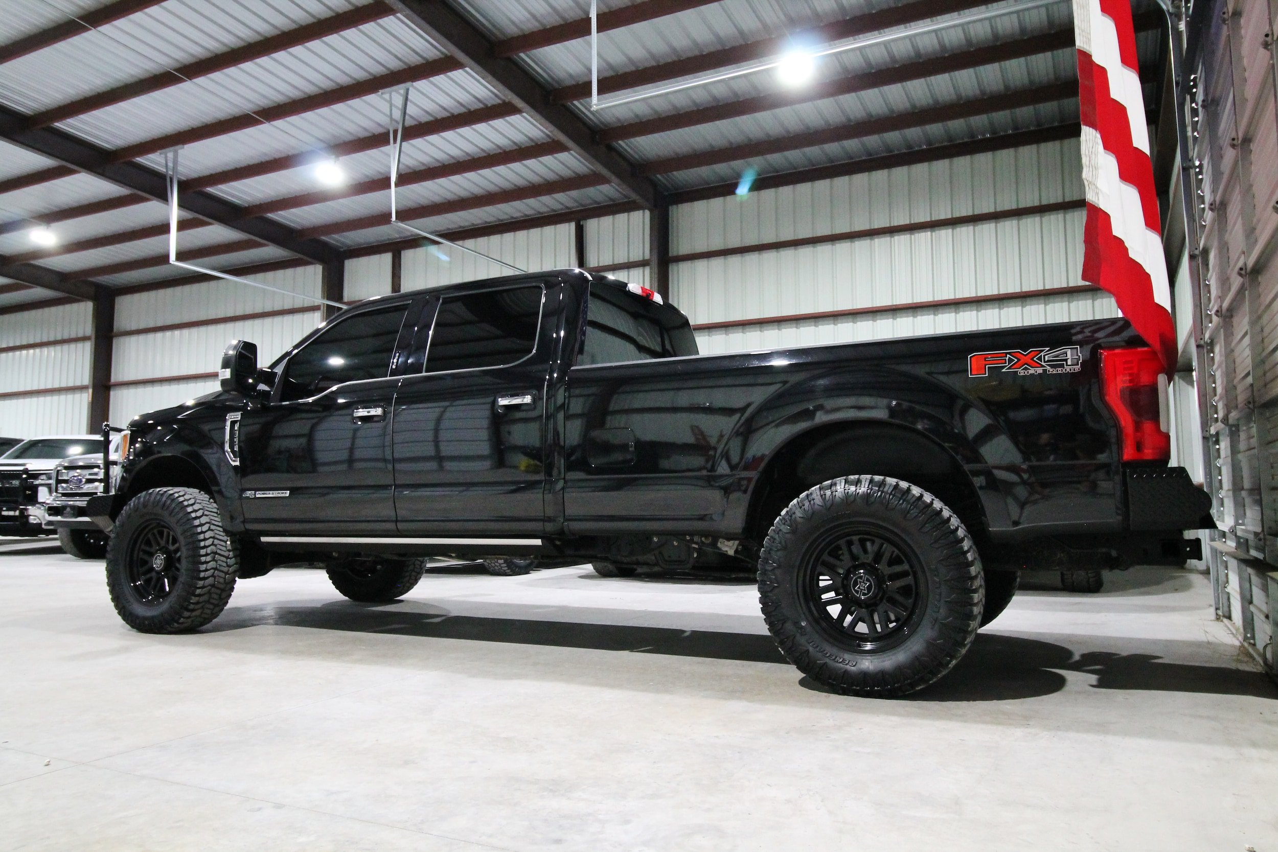 Used 2019 Ford F350 Platinum w/ Platinum Ultimate Package AWD/4WD image 7
