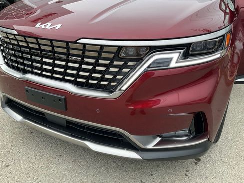 Used 2023 Kia Carnival SX Prestige image 33