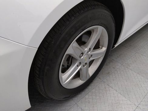 Used 2020 Chevrolet Malibu LS w/ Driver Confidence Package II image 31