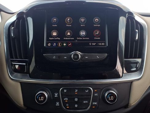 Used 2022 Chevrolet Traverse LS image 20