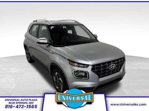 Used 2025 Hyundai Venue SEL FWD image 1